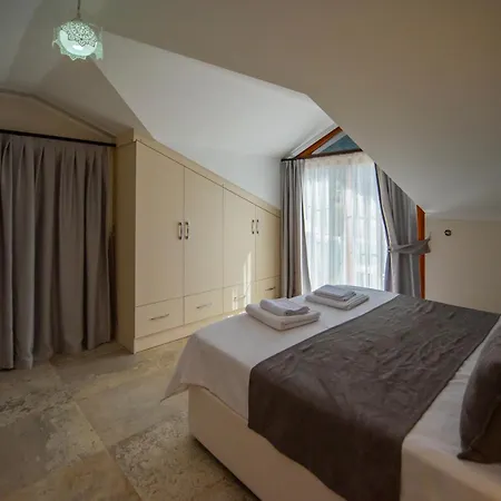 Mortek Villalari Villa *
